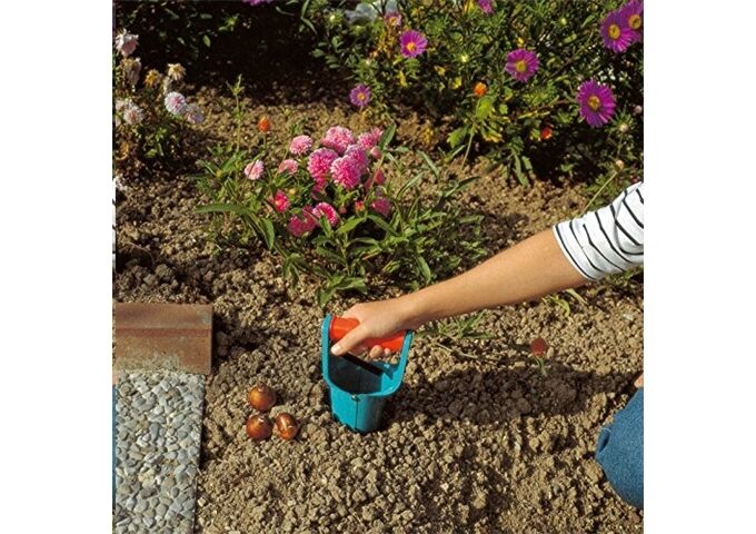 Gardena Blumenzwiebelpflanzer mit Auslöseautomatik