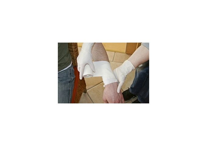 Kerbl Einmalhs. Latex Gr.M 100St. ungepudert,chloriniert