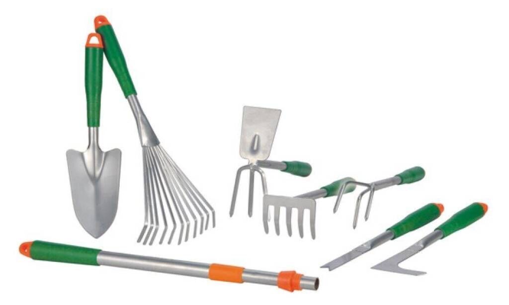 8 - TLG. GARTENWERKZEUG 94402